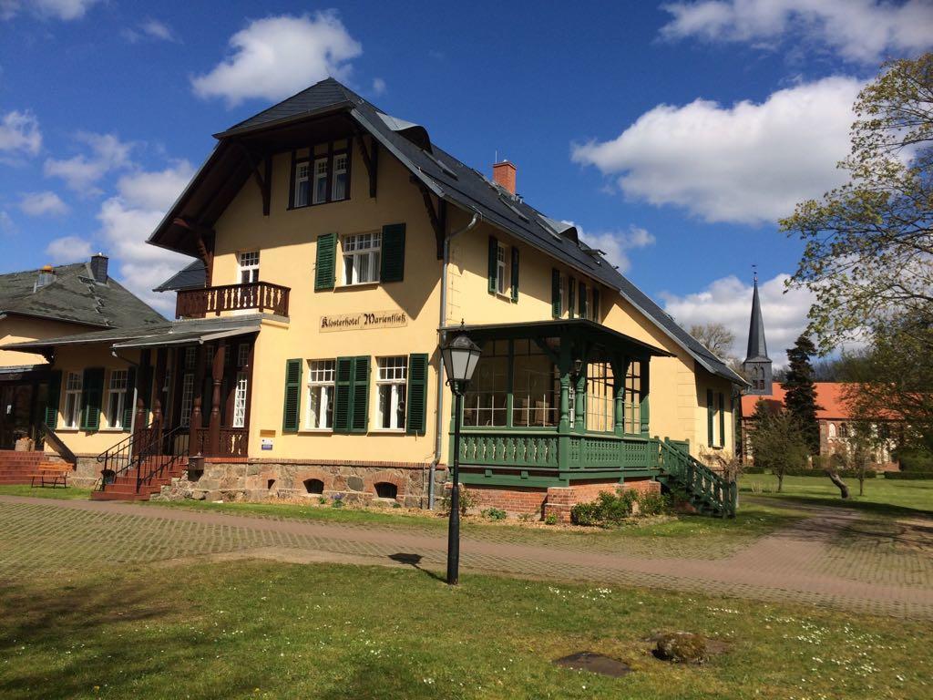 Klosterhotel Marienfliess Stepenitz Exterior foto